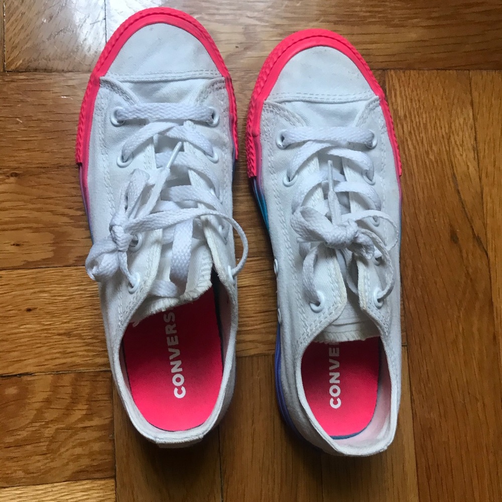 Used Converse girls sneakers